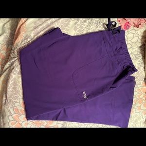 Greys Anatomy’s scrubs set